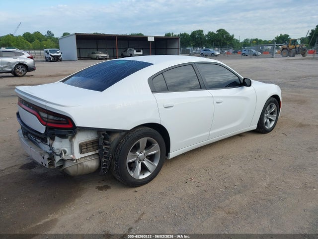 45260832 :رقم المزاد ، 2C3CDXBG9FH917872 vin ، 2015 Dodge Charger Se مزاد بيع