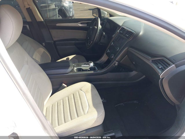 Продажа на аукционе авто 2019 Ford Fusion S, vin: 3FA6P0G79KR184033, номер лота: 45260839