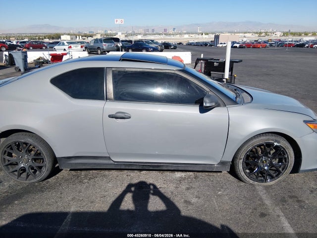 JTKJF5C75GJ015700 Scion TC