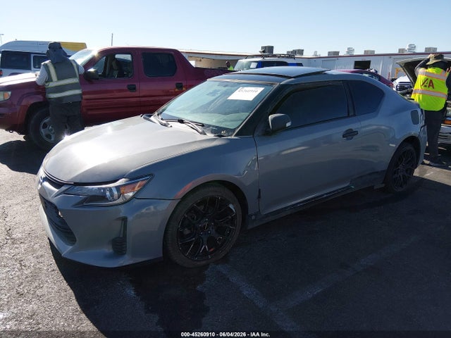 JTKJF5C75GJ015700 Scion TC