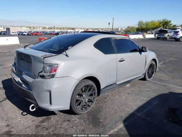 JTKJF5C75GJ015700 Scion TC