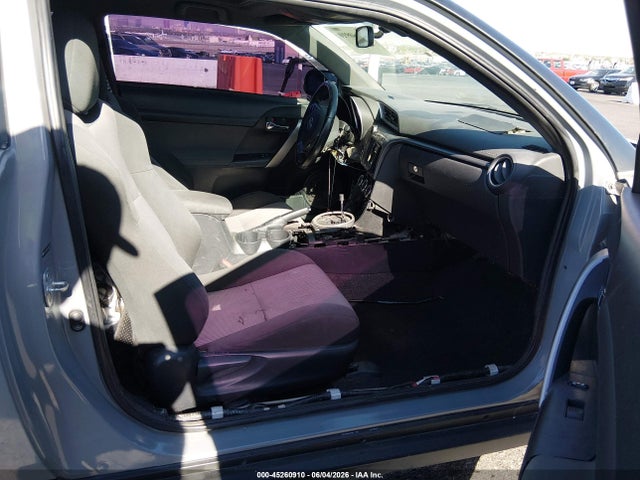 JTKJF5C75GJ015700 Scion TC