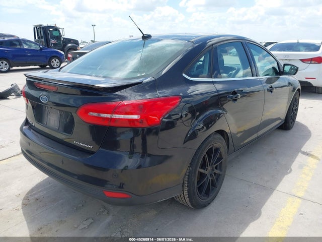 Ford Focus Titanium 2018 1FADP3J23JL251776 Image 4