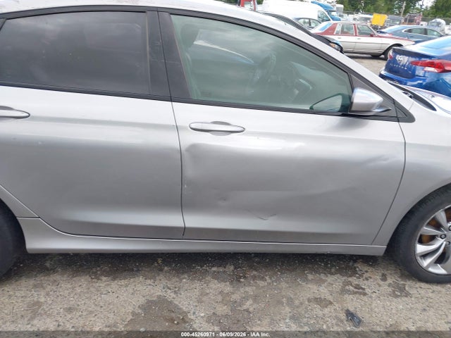 2015 Chrysler 200 S მანქანა იყიდება აუქციონზე, vin: 1C3CCCBBXFN746797, აუქციონის ნომერი: 45260971