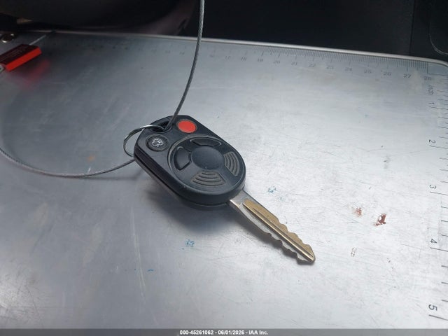 45261062 :رقم المزاد ، 1FMCU9EG8BKB84876 vin ، 2011 Ford Escape Limited مزاد بيع