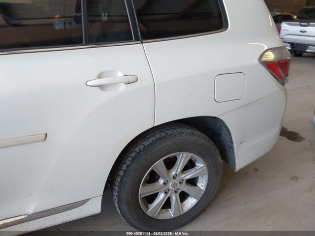 2012 Toyota Highlander Hybrid Base V6 მანქანა იყიდება აუქციონზე, vin: JTEBC3EH9C2004357, აუქციონის ნომერი: 45261114