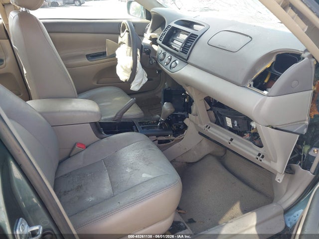 2005 Toyota Camry Le მანქანა იყიდება აუქციონზე, vin: 4T1BE32K55U099680, აუქციონის ნომერი: 45261138