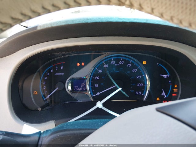 45261171 :رقم المزاد ، 5TDYK3DC7BS070159 vin ، 2011 Toyota Sienna Xle V6 مزاد بيع