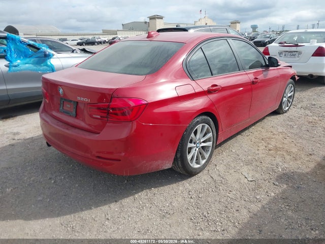 BMW 320i 2016 WBA8A9C57GK617743 Image 4