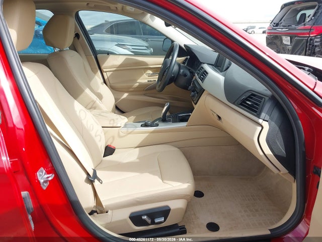 BMW 320i 2016 WBA8A9C57GK617743 Image 5