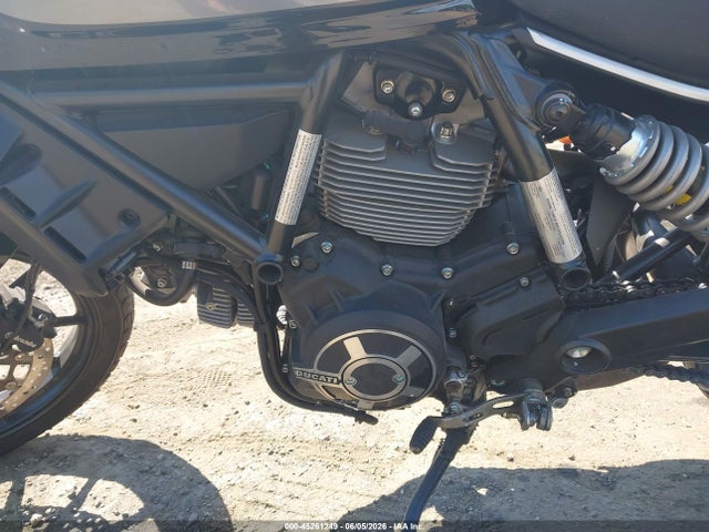 45261249 :رقم المزاد ، ML015AXG0GT000300 vin ، 2016 Ducati Scrambler Sixty2 مزاد بيع