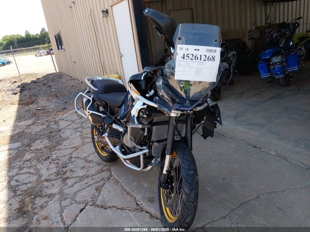 2024 LCEPEYL15R6001867 главное изображение
