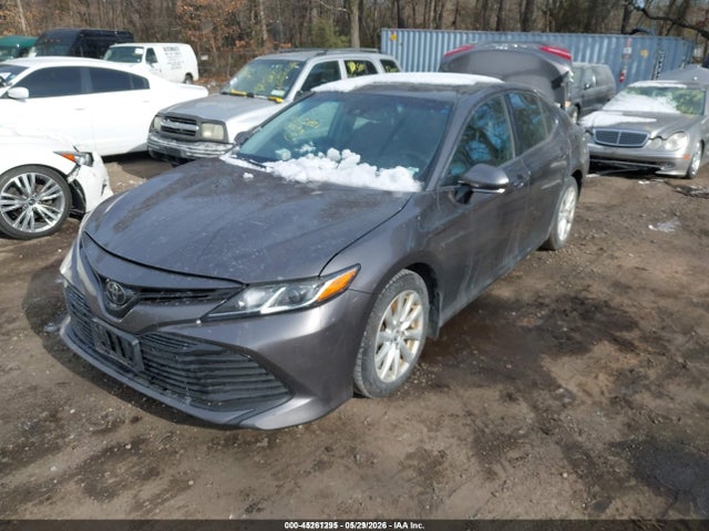 Auction sale of the 2018 Toyota Camry Le, vin: 4T1B11HKXJU644421, lot number: 45261295