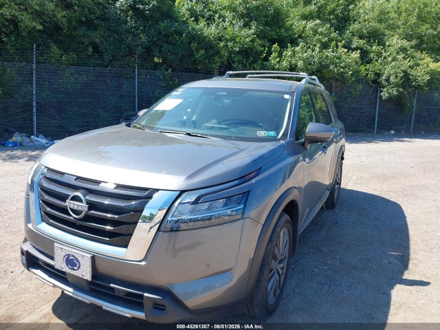 5N1DR3CD2RC256378 Nissan Pathfinder Sl 4wd