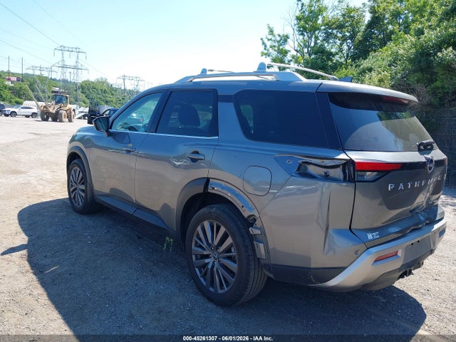 5N1DR3CD2RC256378 Nissan Pathfinder Sl 4wd
