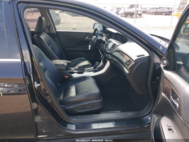 45261377 :رقم المزاد ، 1HGCR3F97GA006099 vin ، 2016 Honda Accord Touring مزاد بيع