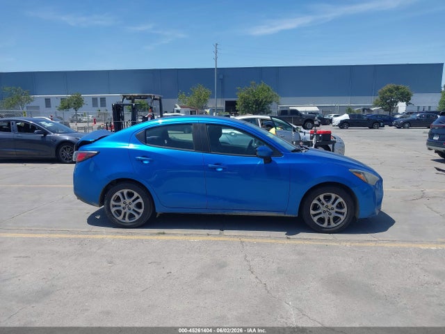 Scion IA 2016 3MYDLBZV8GY117782 Image 13