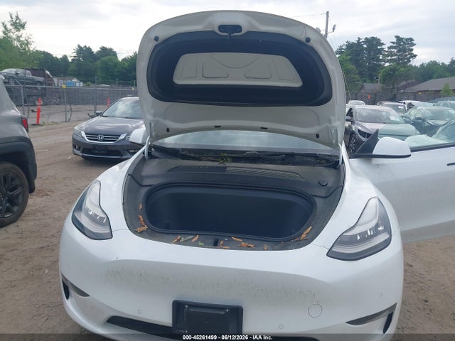 2020 Tesla Model Y Long Range Dual Motor All-wheel Drive მანქანა იყიდება აუქციონზე, vin: 5YJYGDEE3LF031940, აუქციონის ნომერი: 45261499
