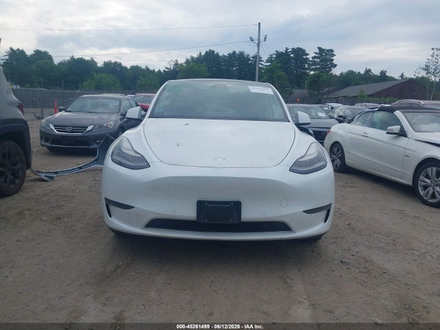 2020 Tesla Model Y Long Range Dual Motor All-wheel Drive მანქანა იყიდება აუქციონზე, vin: 5YJYGDEE3LF031940, აუქციონის ნომერი: 45261499
