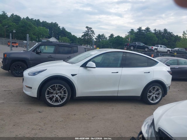 2020 Tesla Model Y Long Range Dual Motor All-wheel Drive მანქანა იყიდება აუქციონზე, vin: 5YJYGDEE3LF031940, აუქციონის ნომერი: 45261499