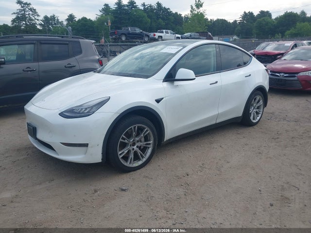 2020 Tesla Model Y Long Range Dual Motor All-wheel Drive მანქანა იყიდება აუქციონზე, vin: 5YJYGDEE3LF031940, აუქციონის ნომერი: 45261499