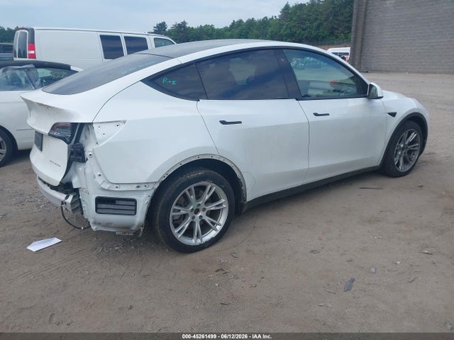 2020 Tesla Model Y Long Range Dual Motor All-wheel Drive მანქანა იყიდება აუქციონზე, vin: 5YJYGDEE3LF031940, აუქციონის ნომერი: 45261499