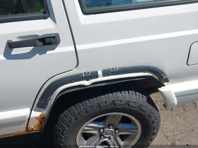 2001 Jeep Cherokee Sport მანქანა იყიდება აუქციონზე, vin: 1J4FF48S31L628859, აუქციონის ნომერი: 45261576
