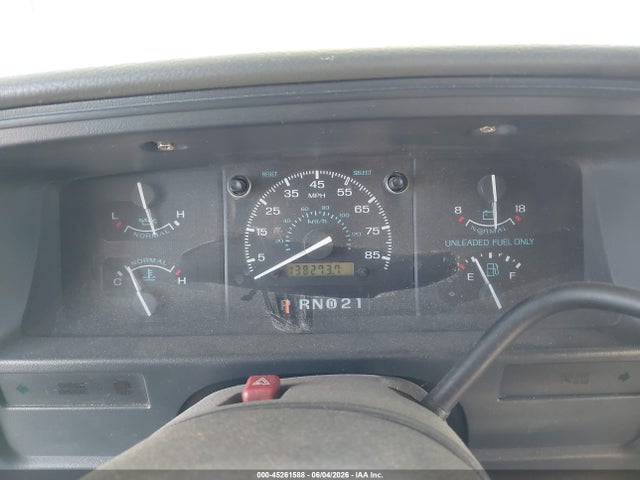 45261588 :رقم المزاد ، 1FDKE30G3PHA42114 vin ، 1993 Ford Econoline E350 Cutaway Van مزاد بيع