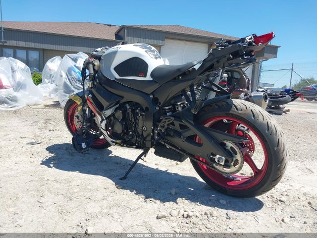 Suzuki GSX-R600 2025 JS1GN7FA1S7101707 Image 3