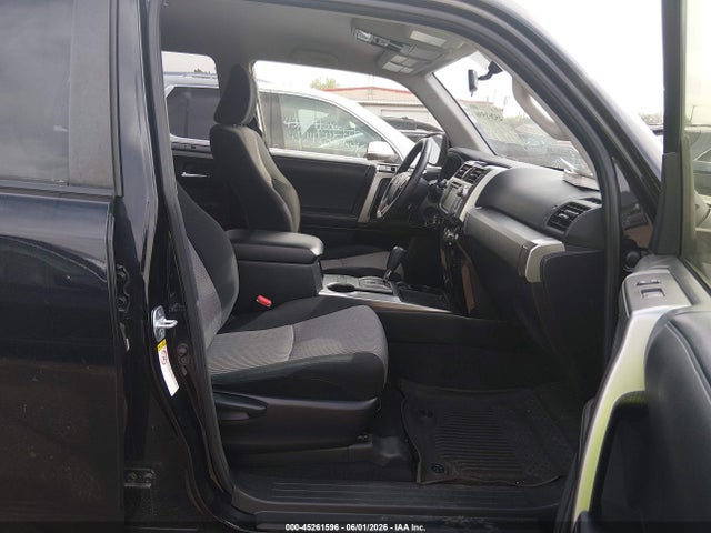 45261596 :رقم المزاد ، JTEZU5JR7K5197238 vin ، 2019 Toyota 4runner Sr5 مزاد بيع