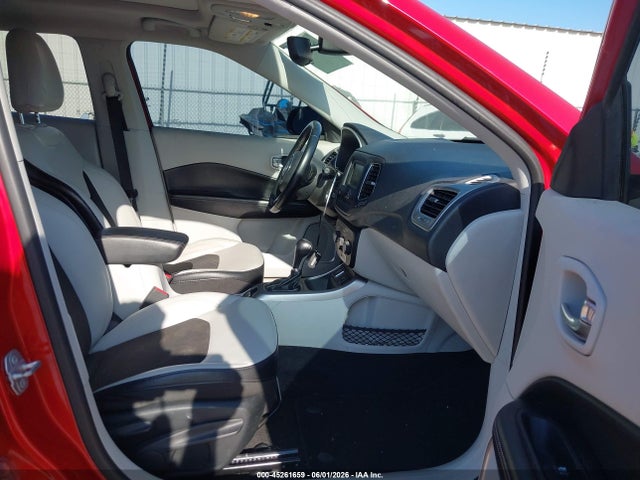 2018 Jeep Compass Sun And Wheel Fwd მანქანა იყიდება აუქციონზე, vin: 3C4NJCBB9JT503386, აუქციონის ნომერი: 45261659