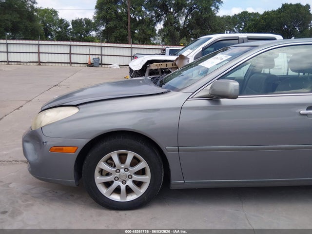 45261756 :رقم المزاد ، JTHBF30G325023332 vin ، 2002 Lexus Es 300 مزاد بيع