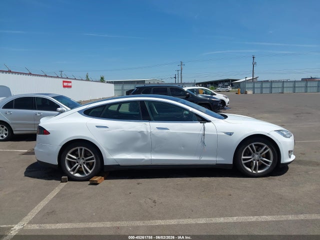 Tesla Model S P85 2014 5YJSA1H14EFP33511 Image 13