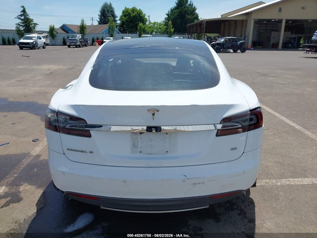 Tesla Model S P85 2014 5YJSA1H14EFP33511 Image 16