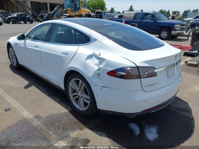 Tesla Model S P85 2014 5YJSA1H14EFP33511 Image 3
