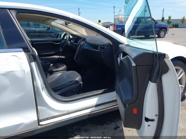 Tesla Model S P85 2014 5YJSA1H14EFP33511 Image 5