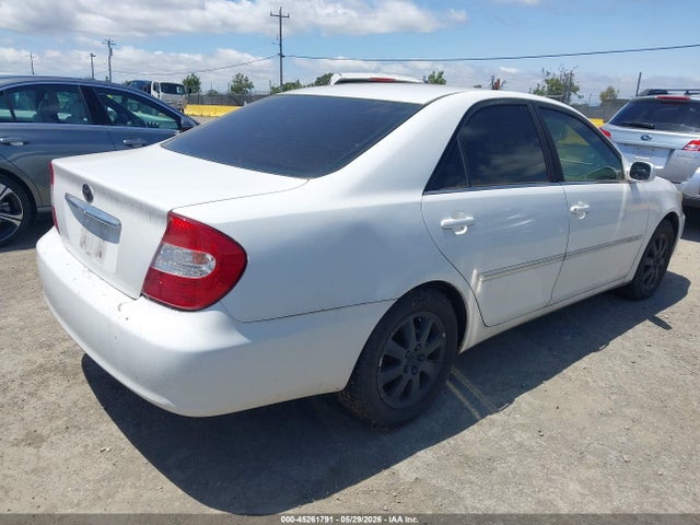 2002 Toyota Camry Xle მანქანა იყიდება აუქციონზე, vin: JTDBE30K520081299, აუქციონის ნომერი: 45261791