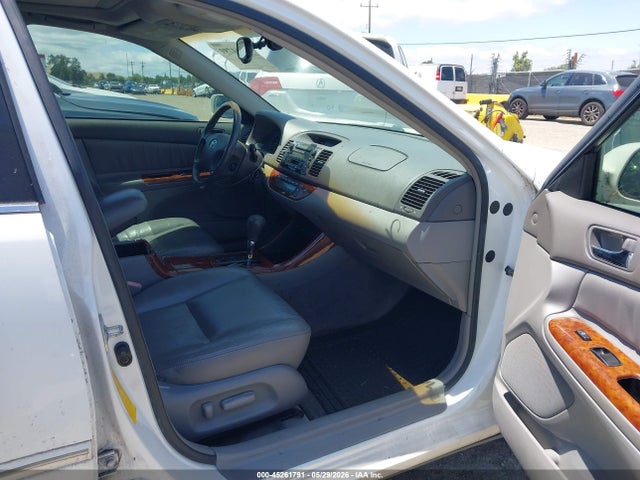2002 Toyota Camry Xle მანქანა იყიდება აუქციონზე, vin: JTDBE30K520081299, აუქციონის ნომერი: 45261791