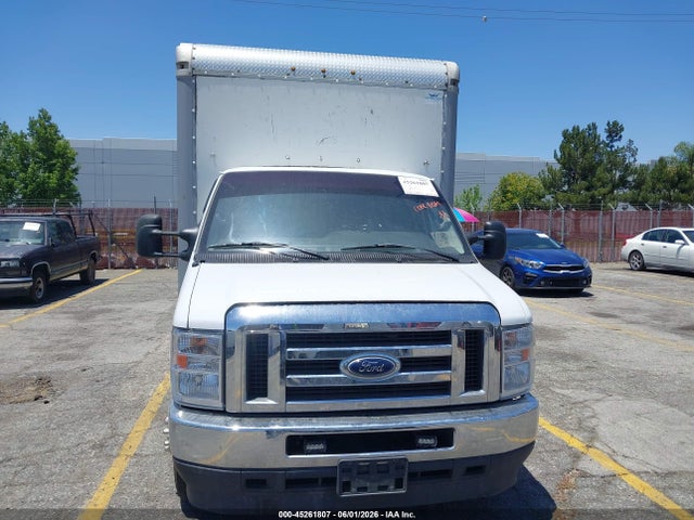 45261807 :رقم المزاد ، 1FDWE3FN3RDD00410 vin ، 2024 Ford E-350 Cutaway مزاد بيع