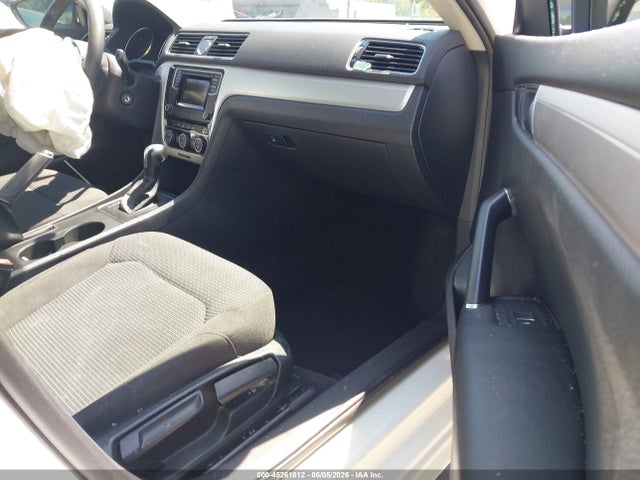 Aukcja sprzedaży 2016 Volkswagen Passat 1.8t S, vin: 1VWAT7A32GC026313, numer aukcji: 45261812