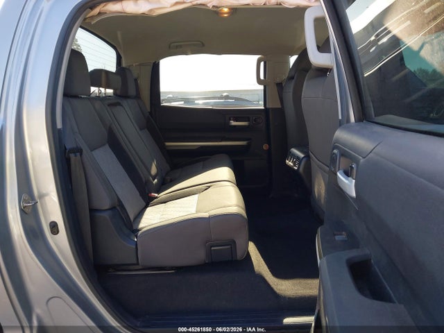 5TFDY5F14FX444165 Toyota Tundra Sr5 5.7l V8