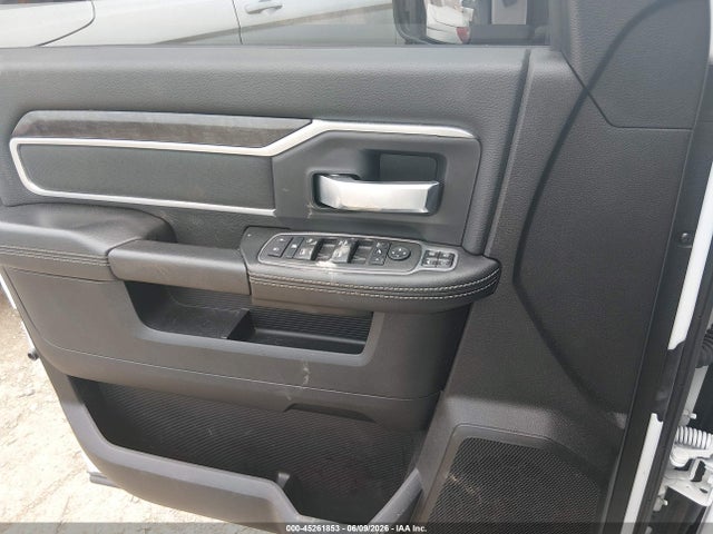 2024 Ram 3500 Big Horn  4x4 6'4 Box მანქანა იყიდება აუქციონზე, vin: 3C63R3DJ0RG337338, აუქციონის ნომერი: 45261853