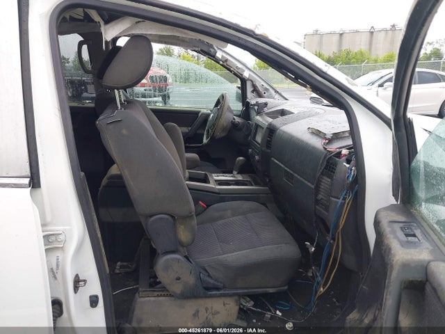 45261879 :رقم المزاد ، 1N6AA0ED1BN313042 vin ، 2011 Nissan Titan Sv مزاد بيع