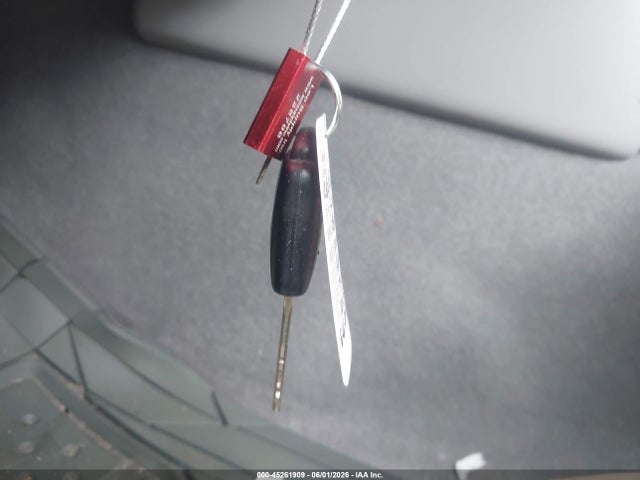 45261909 :رقم المزاد ، 4T4BF1FK1FR481062 vin ، 2015 Toyota Camry Le مزاد بيع