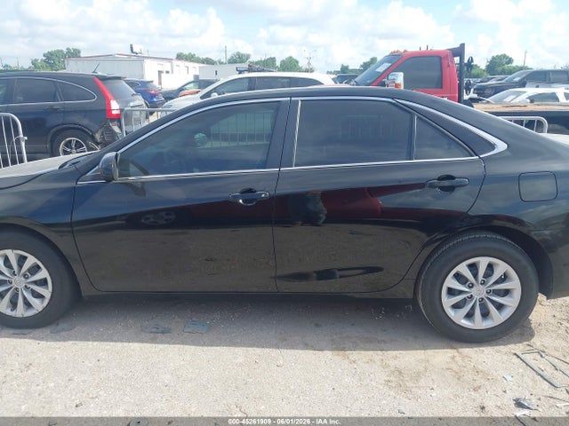 45261909 :رقم المزاد ، 4T4BF1FK1FR481062 vin ، 2015 Toyota Camry Le مزاد بيع