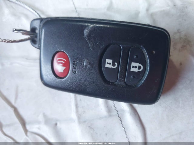 45261918 :رقم المزاد ، JTDKN3DU5F0439647 vin ، 2015 Toyota Prius Two مزاد بيع