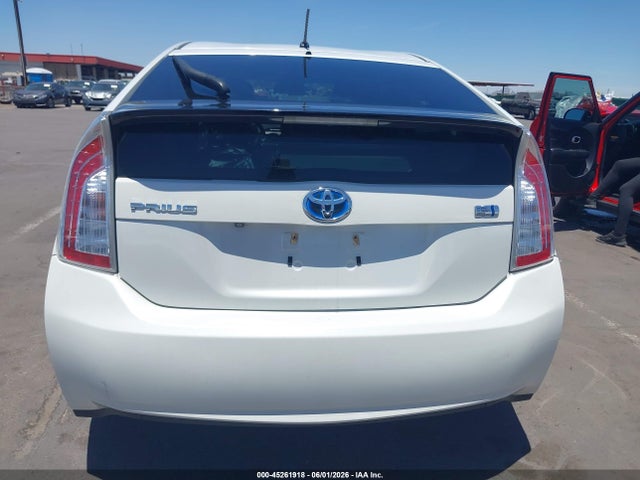 45261918 :رقم المزاد ، JTDKN3DU5F0439647 vin ، 2015 Toyota Prius Two مزاد بيع