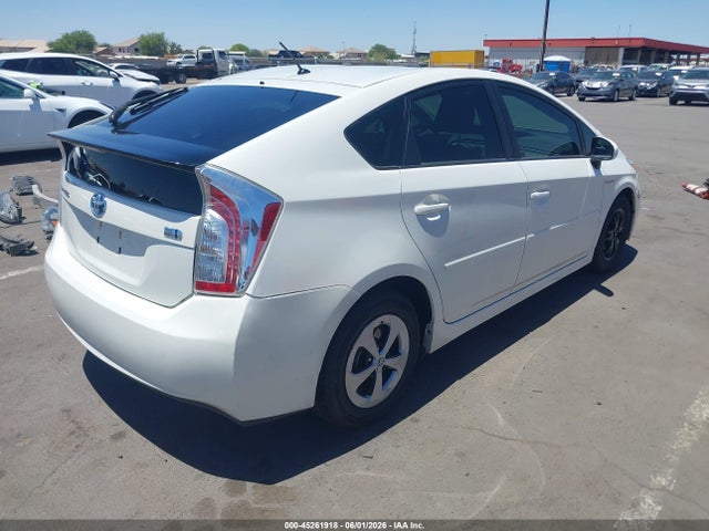 45261918 :رقم المزاد ، JTDKN3DU5F0439647 vin ، 2015 Toyota Prius Two مزاد بيع