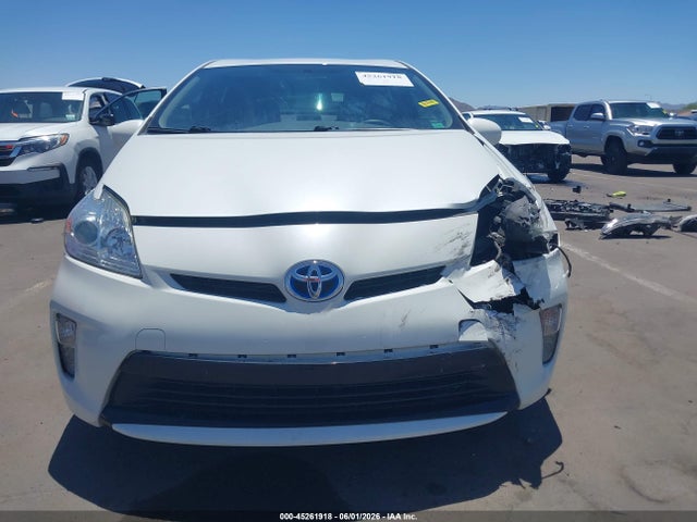 45261918 :رقم المزاد ، JTDKN3DU5F0439647 vin ، 2015 Toyota Prius Two مزاد بيع