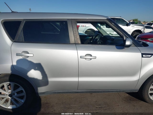 45261931 :رقم المزاد ، KNDJP3A50J7532367 vin ، 2018 Kia Soul + مزاد بيع